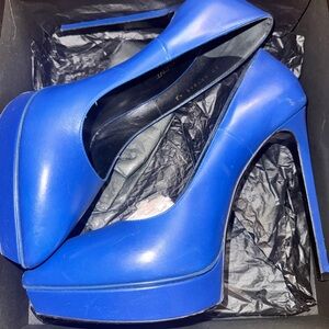 Saint Laurent Tribute Platform Pumps in Rare Bleu Majorelle | Size 42 | With Box